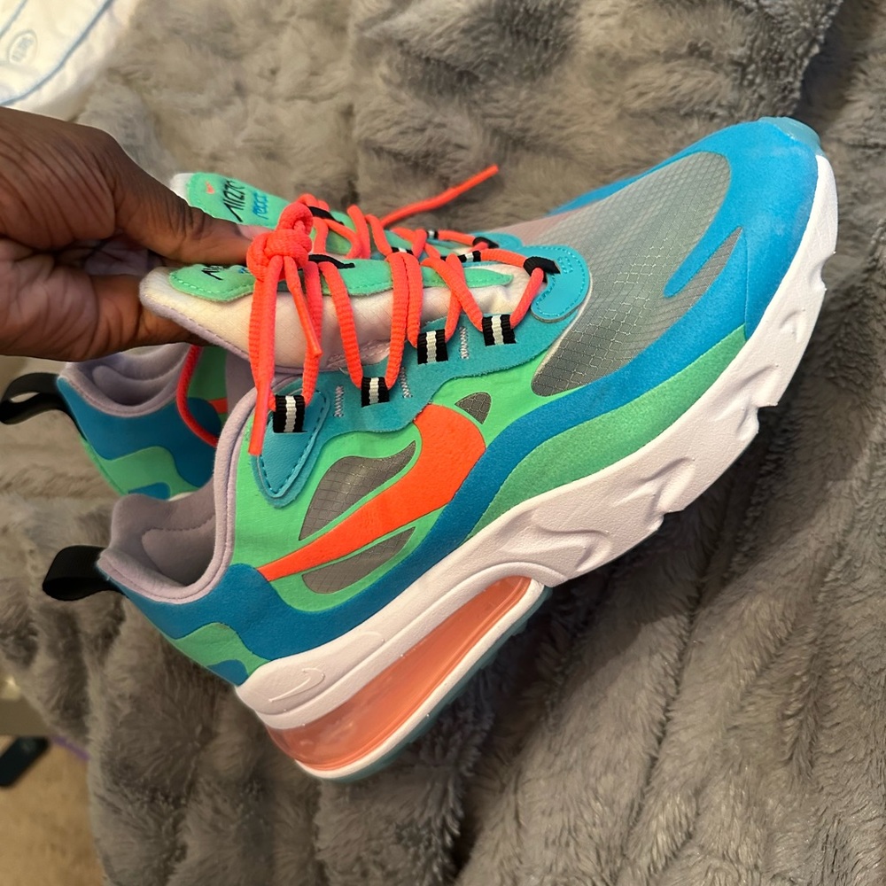 Nike air max 270. Great condition women size 8